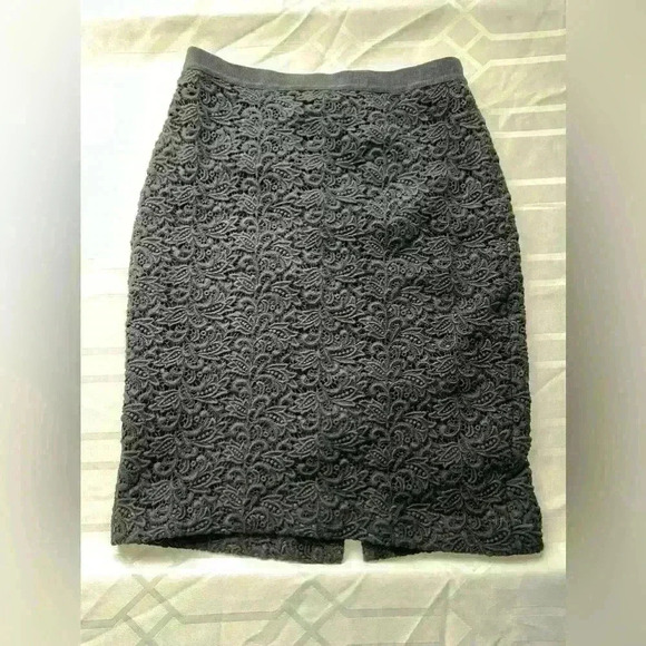 Ann Taylor Size 4 black lace pencil skirt - Picture 1 of 7